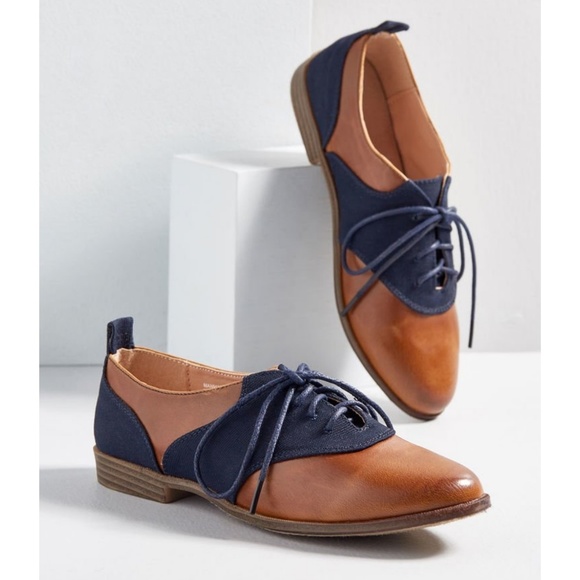 Restricted Shoes - 💛 Modcloth Reading Room Romance Oxford Flats